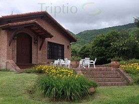 LA GLORIA DE DON RAMIRO, Villa San Lorenzo