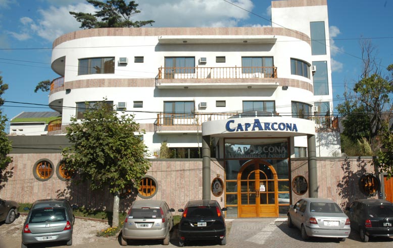 Complejo Turístico Caparcona, Villa Gesell
