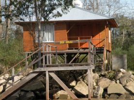 Cabaña Dos Soles en isla del delta de Tigre., Tigre