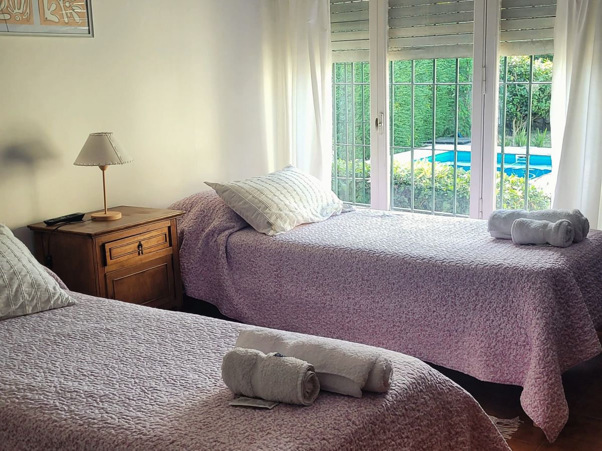 Casa con pileta hasta 12 personas, Tandil