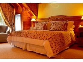 Dos Bahías, Villa La Angostura