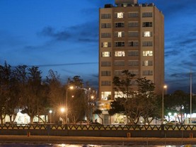Australis Yene Hue, Puerto Madryn
