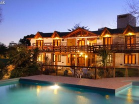 Shemak, Villa General Belgrano