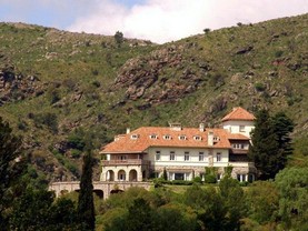 El Castillo de Mandl , La Cumbre