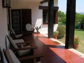 La Casa Grande Link House , Villa Allende