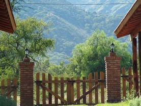 Jardines del Uritorco , Capilla del Monte