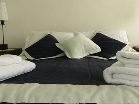 Let Home Mendoza, Mendoza