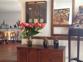 Hotel Neuchatel, Cali