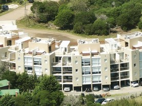 Ville Larus, Mar de las Pampas