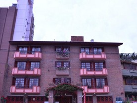 Edificio Rosas Rojas, Villa Gesell