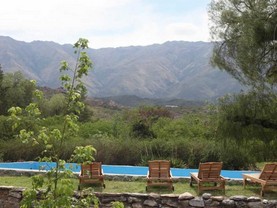 La Reserva de Punta Piedras, La Población