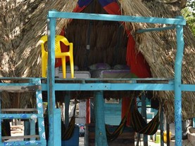 Leo Casa Azul, Playa