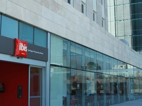 Ibis Santiago Manquehue Norte, Santiago