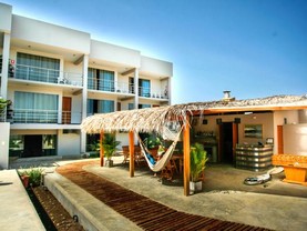 El Hueco Villas, Lobitos