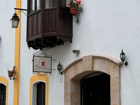 El Hotel de Su Merced, Sucre