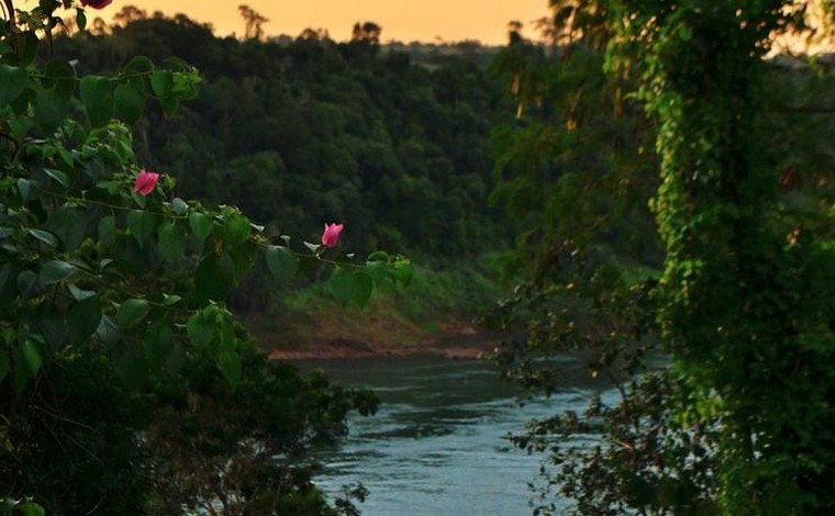 Costa Pora, Puerto Iguazú
