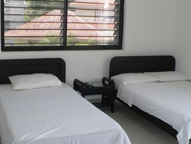 Casa Girardot Condominio Campestre el Peñon 6 habitaciones 22 personas, Girardot