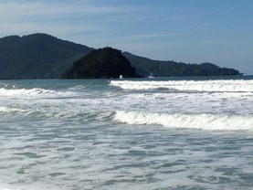 Casa na Praia de Ubatuba com Piscina, Ubatuba