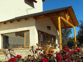 Peninsula de los Coihues, Villa Pehuenia