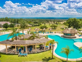 Howard Johnson Casino Resort Spa & Convention Center, Merlo