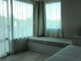 Alugar, Valeria del Mar