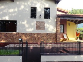 Colonial Hostel & Camping, Encarnación