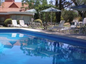 Paradiso Hotel, Merlo